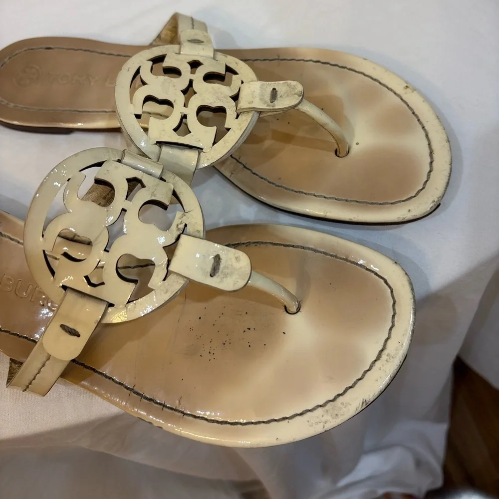 Tory Burch Miller Patent Leather Thong Sandal White‎ Color